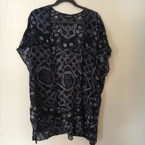 Wendy Bellissimo Maternity Kimono.